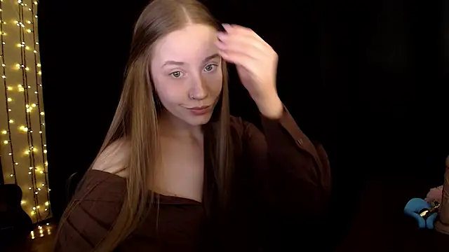 SindiWatsoon online show from February 13, 3:41 pm