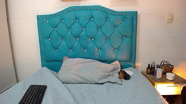 Snapshot of luly_pink chatting on January 29, 4:05 am luly pink online show from January 29, 4:05 am