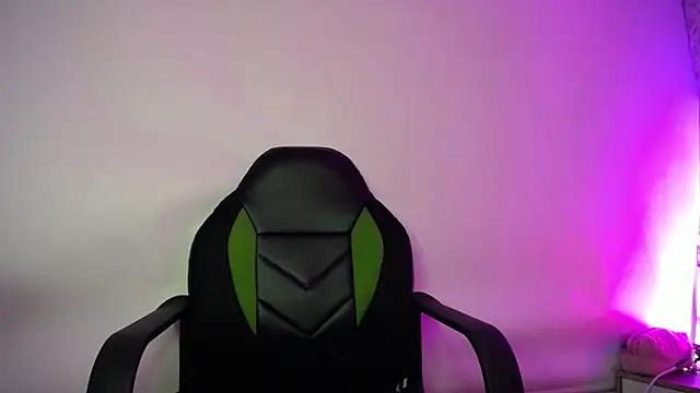 Snapshot of luly_pink chatting on September 11, 3:50 am luly pink online show from September 11, 3:50 am