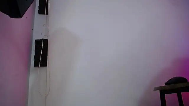 Snapshot of luly_pink chatting on October 30, 4:03 am luly pink online show from October 30, 4:03 am