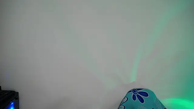 Snapshot of luly_pink chatting on November 27, 4:03 am luly pink online show from November 27, 4:03 am