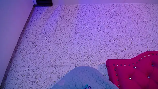 Snapshot of luly_pink chatting on November 29, 4:04 am luly pink online show from November 29, 4:04 am