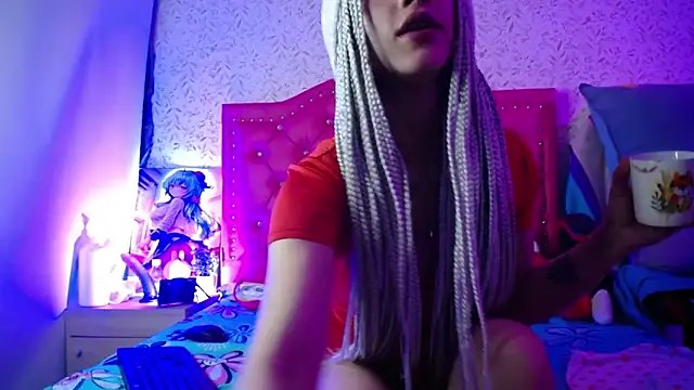 Snapshot of luly_pink chatting on December 13, 9:53 pm luly pink online show from December 13, 9:53 pm