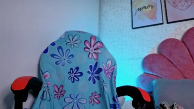 luly pink online show from June 17, 4:04 am