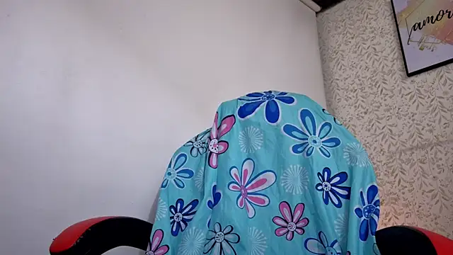 luly pink online show from July 16, 5:02 am