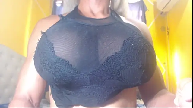 DanielaMuscleTS online show from January 7, 8:10 pm