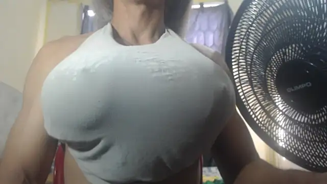 DanielaMuscleTS online show from December 17, 7:20 pm