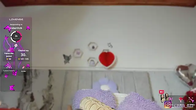 Snapshot of christal_cutee chatting on February 26, 4:44 am christal cutee online show from February 26, 4:44 am