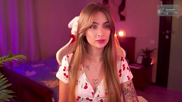 Snapshot of Kamila_icee chatting on February 11, 10:37 pm Kamila icee online show from February 11, 10:37 pm