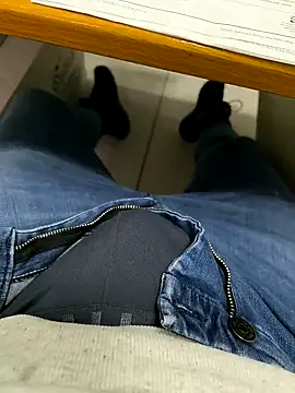 Snapshot of onbifeet chatting on February 18, 11:44 am onbifeet online show from February 18, 11:44 am