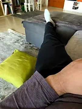 Snapshot of onbifeet chatting on January 11, 12:32 pm onbifeet online show from January 11, 12:32 pm