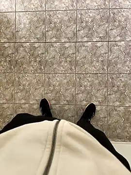 Snapshot of onbifeet chatting on February 15, 11:41 am onbifeet online show from February 15, 11:41 am