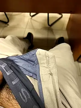 Snapshot of onbifeet chatting on March 10, 3:06 pm onbifeet online show from March 10, 3:06 pm