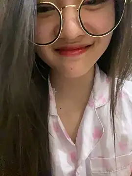 Krixxi22 online show from March 9, 3:05 pm