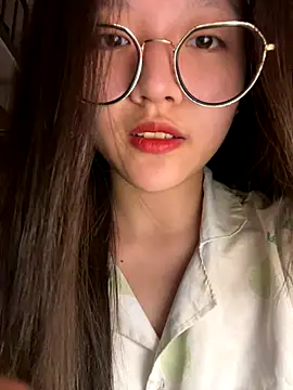 Krixxi22 online show from October 17, 3:25 pm