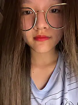 Krixxi22 online show from October 28, 4:42 pm