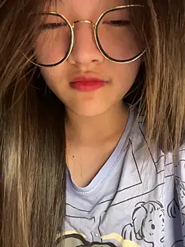 Krixxi22 online show from December 5, 3:52 pm