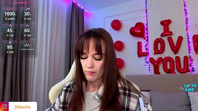 Snapshot of BBabyShark chatting on February 18, 2:18 am BBabyShark online show from February 18, 2:18 am