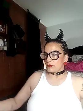 Taylor-hardcore online show from May 4, 12:28 am