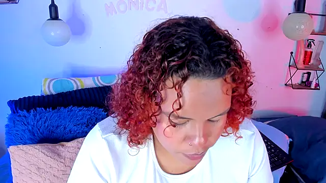 monicabbw  online show from November 14, 1:37 am