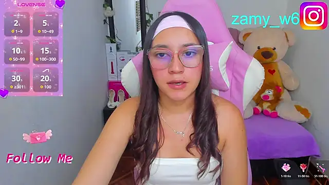 Snapshot of karla_cute01 chatting on June 3, 4:59 am karla cute01 online show from June 3, 4:59 am