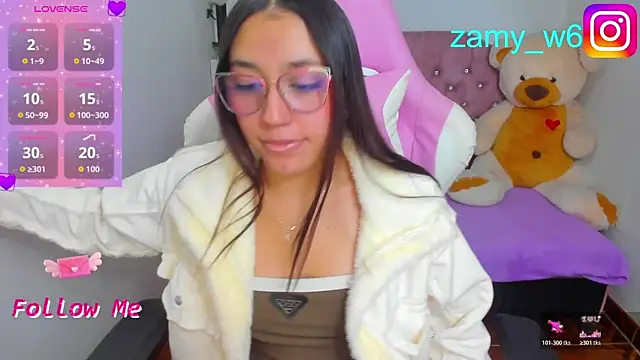 Snapshot of karla_cute01 chatting on June 24, 5:06 am karla cute01 online show from June 24, 5:06 am