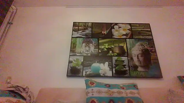 Snapshot of Mir_boobs_ chatting on November 2, 5:04 pm Mir boobs online show from November 2, 5:04 pm