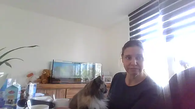 Snapshot of Mir_boobs_ chatting on November 3, 11:11 am Mir boobs online show from November 3, 11:11 am