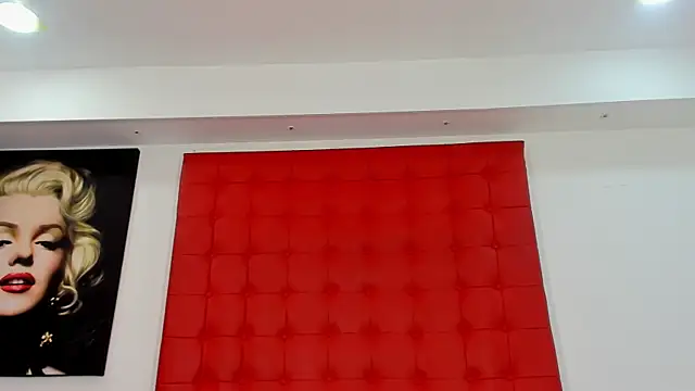 Snapshot of Daliana_Beck chatting on May 14, 12:23 pm Daliana Beck online show from May 14, 12:23 pm