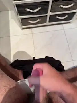 Snapshot of Deralboaus01 chatting on September 11, 8:14 am Deralboaus01 online show from September 11, 8:14 am