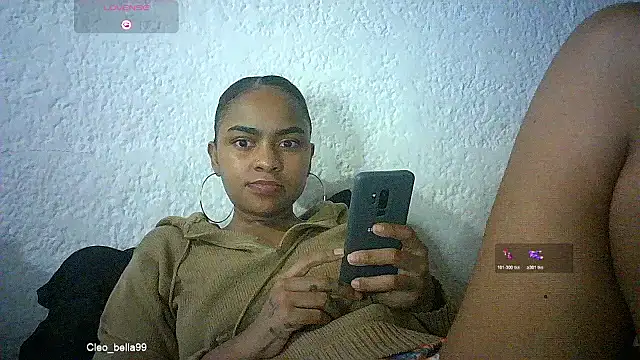 Snapshot of Bellabeltrann chatting on May 31, 3:08 pm Bellabeltrann online show from May 31, 3:08 pm