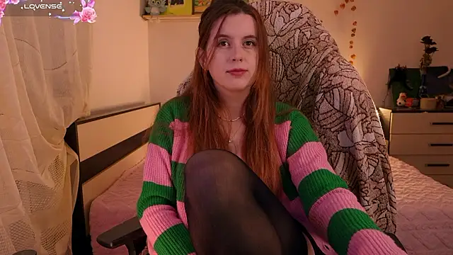 Snapshot of Lisa_sweetheels chatting on February 23, 3:20 pm Lisa sweetheels online show from February 23, 3:20 pm