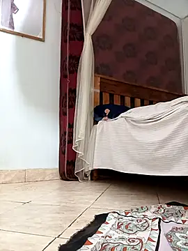 LOVELY-2BERRY online show from December 17, 6:52 am