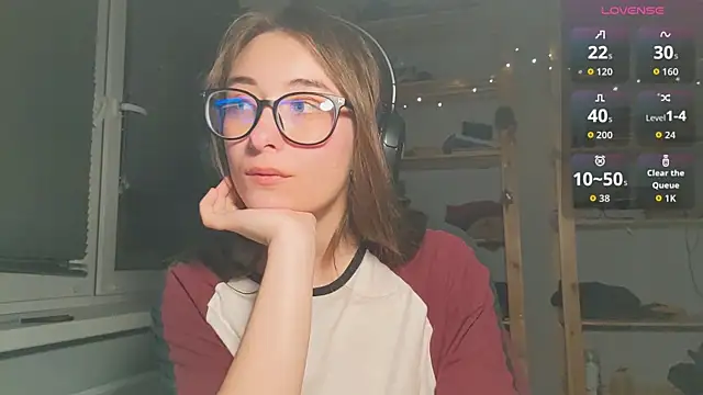 Snapshot of monlight__dana chatting on November 11, 1:49 am monlight dana online show from November 11, 1:49 am