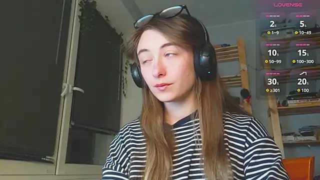 Snapshot of monlight__dana chatting on November 16, 4:23 pm monlight dana online show from November 16, 4:23 pm