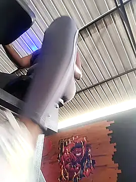 Snapshot of Berry_Bans chatting on March 5, 5:29 pm Berry Bans online show from March 5, 5:29 pm