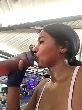 Snapshot of Berry_Bans chatting on March 21, 5:23 pm Berry Bans online show from March 21, 5:23 pm