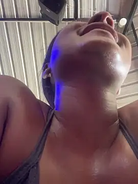 Snapshot of Berry_Bans chatting on September 12, 6:08 pm Berry Bans online show from September 12, 6:08 pm