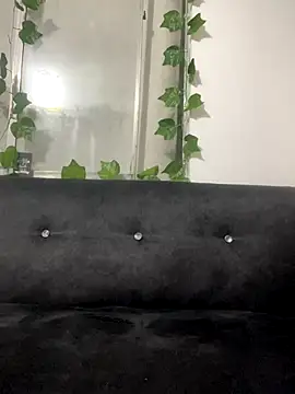 Snapshot of Berry_Bans chatting on October 12, 10:53 pm Berry Bans online show from October 12, 10:53 pm