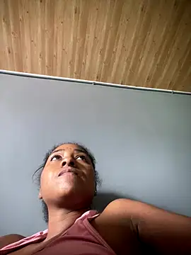 Snapshot of Berry_Bans chatting on October 20, 5:46 pm Berry Bans online show from October 20, 5:46 pm