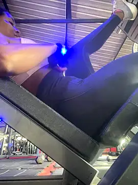 Snapshot of Berry_Bans chatting on November 19, 5:13 pm Berry Bans online show from November 19, 5:13 pm