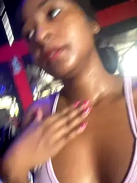 Snapshot of Berry_Bans chatting on November 26, 5:14 pm Berry Bans online show from November 26, 5:14 pm