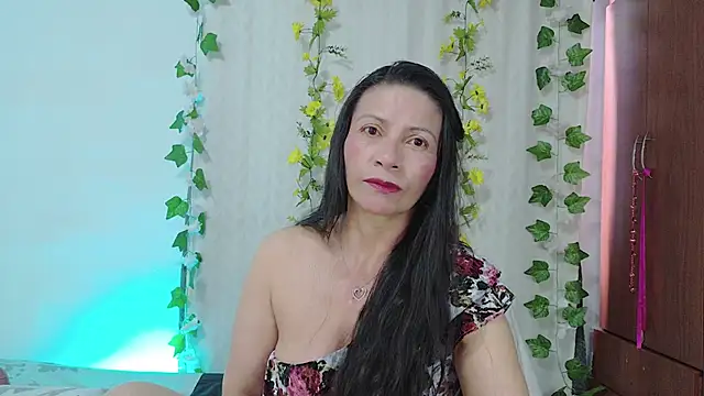 Snapshot of cattaleya1476 chatting on June 16, 4:20 pm cattaleya1476 online show from June 16, 4:20 pm