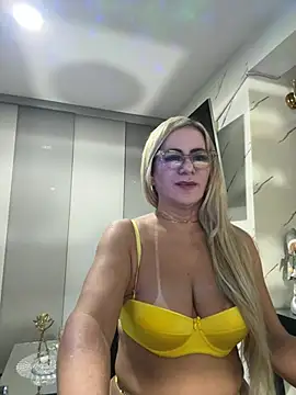 LARIANA RIVERA23 online show from May 11, 8:31 am