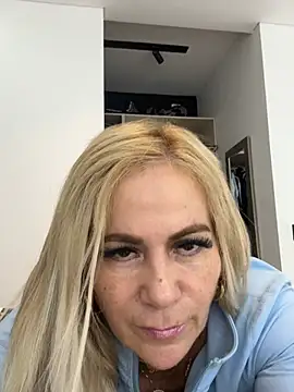 LARIANA RIVERA23 online show from July 7, 3:53 am
