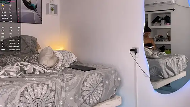 Snapshot of wendy_alejo1712 chatting on October 25, 10:48 pm wendy alejo1712 online show from October 25, 10:48 pm