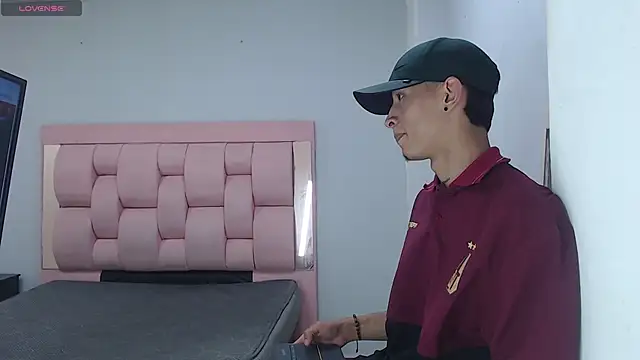 Smith maicol online show from November 8, 9:46 pm