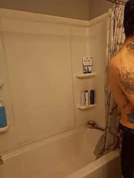 hungandtatted666 online show from December 16, 11:10 pm