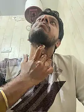 Snapshot of indianhotche chatting on October 9, 7:01 pm indianhotche online show from October 9, 7:01 pm