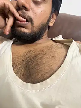 Snapshot of indianhotche chatting on October 31, 8:43 pm indianhotche online show from October 31, 8:43 pm